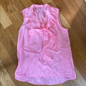 Lilly Pulitzer sleeveless 💯% SILK blouse